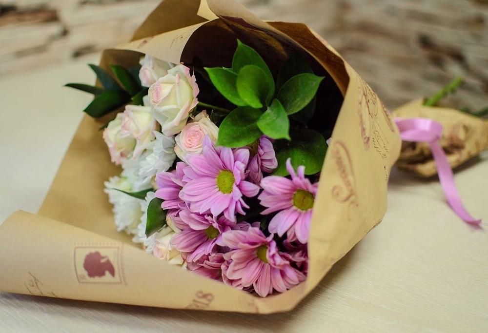 Букет цветов из: Розы и Хризантемы в Новомышастовской