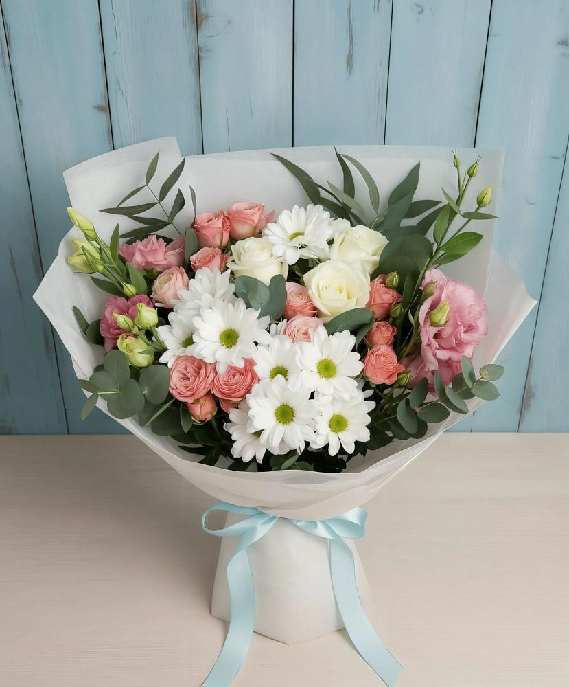 Букет цветов из: Розы, Лизиантусы и Хризантемы в Новомышастовской