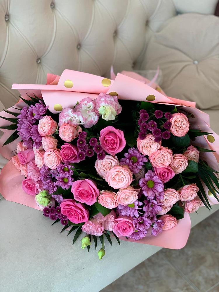 Букет цветов из: Хризантемы, Розы и Лизиантусы в Новомышастовской