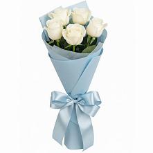 Букет 5 Белых роз Проуд в Новомышастовской
