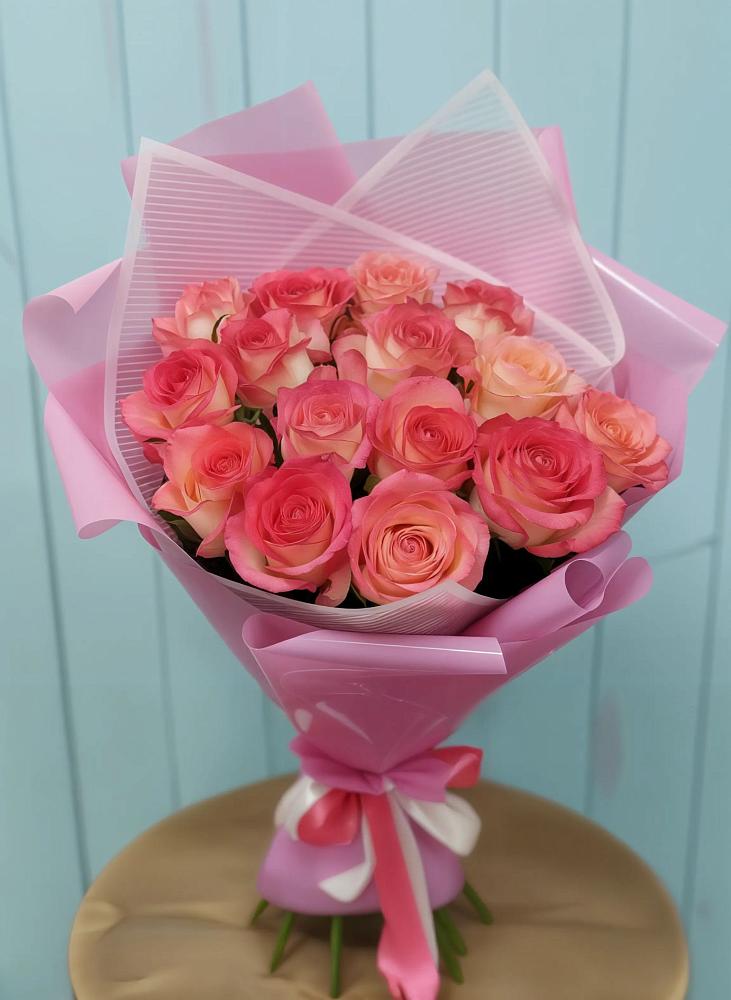 Букет 15 Розовых роз Равель в Новомышастовской