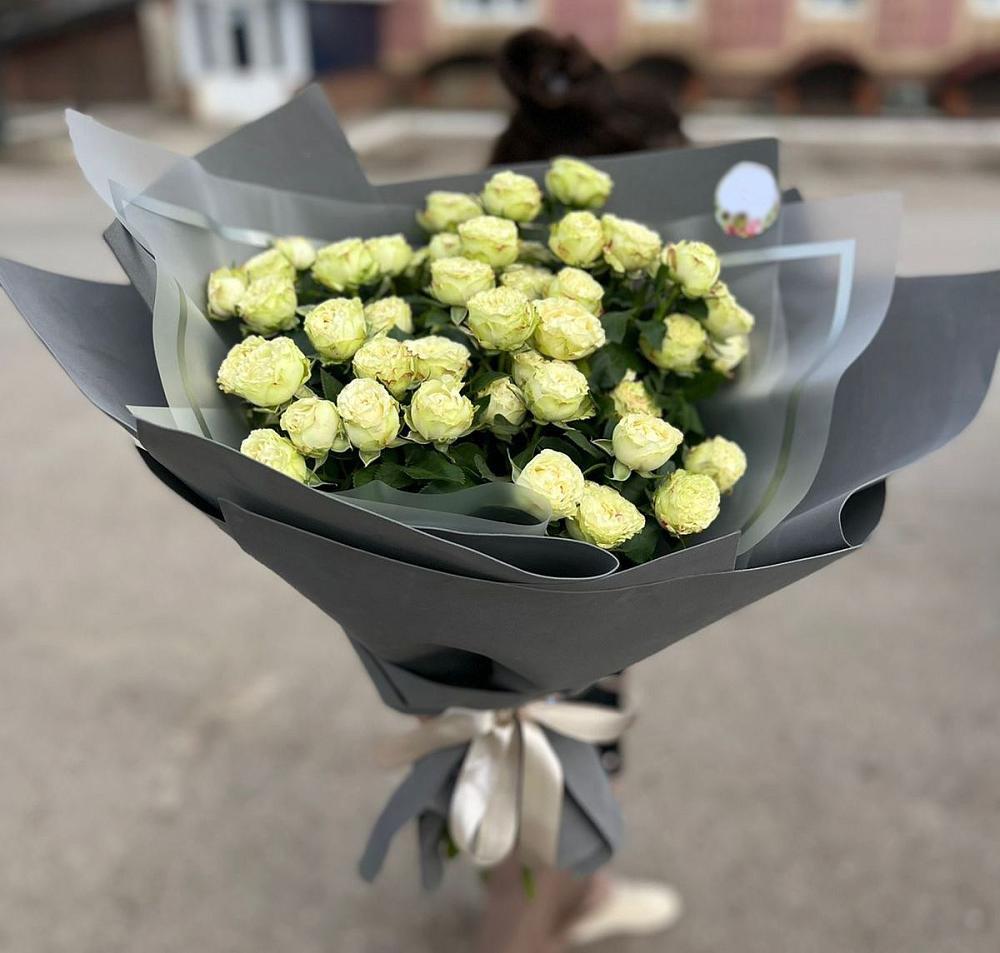 Белые кустовые розы Солинеро в Новомышастовской Букет Белые кустовые розы Солинеро в Новомышастовской
