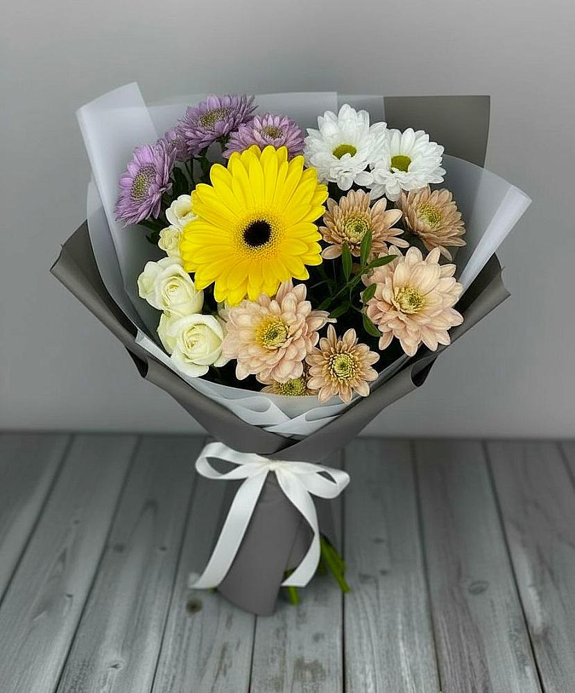 Букет цветов из: Розы, Герберы и Хризантемы в Новомышастовской
