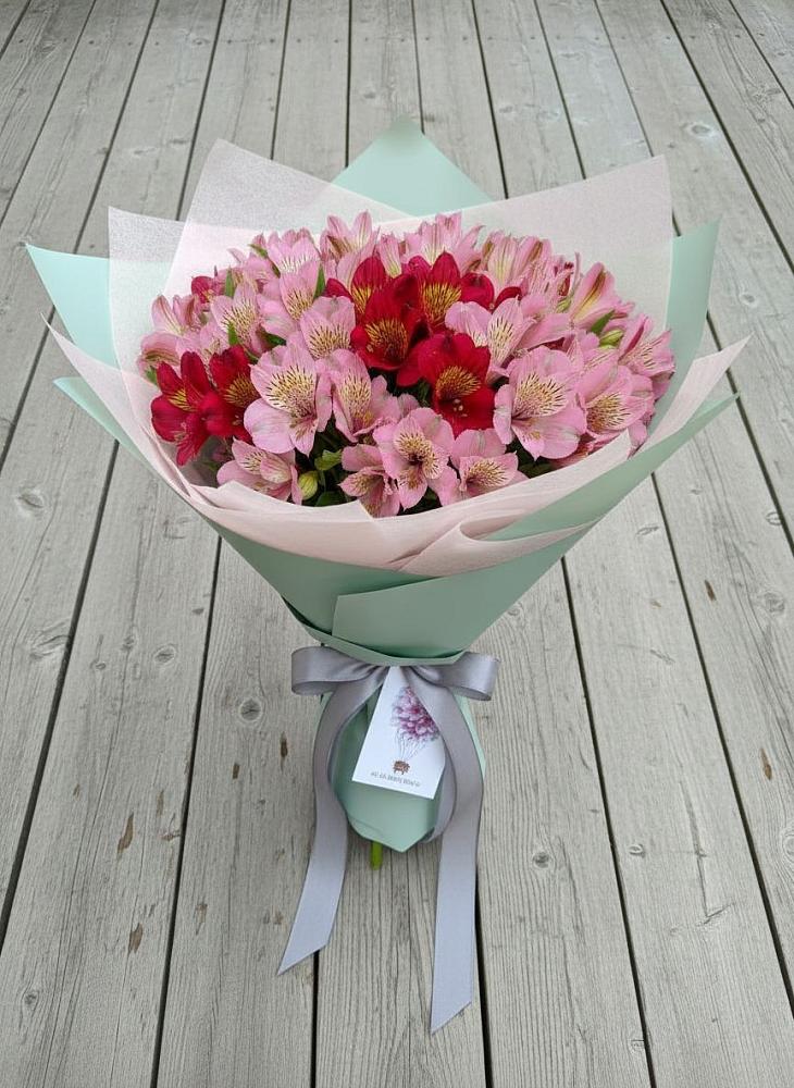 Букет цветов из: Альстромерии в Новомышастовской