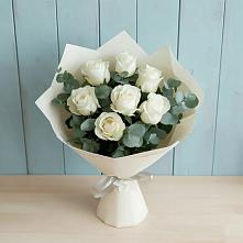 Букет Белые розы в Эвкалипте в Новомышастовской