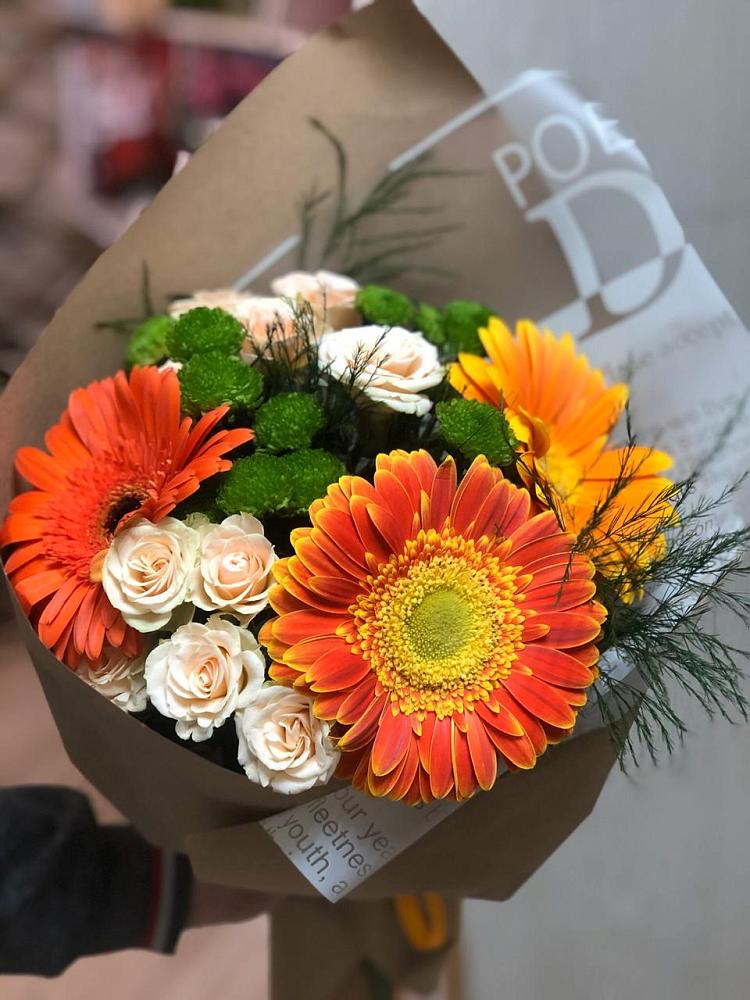 Букет цветов из: Герберы, Хризантемы и Розы в Новомышастовской