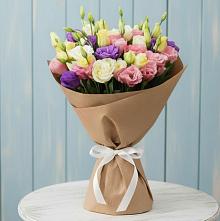 Букет цветов из:  Лизиантусы в Новомышастовской