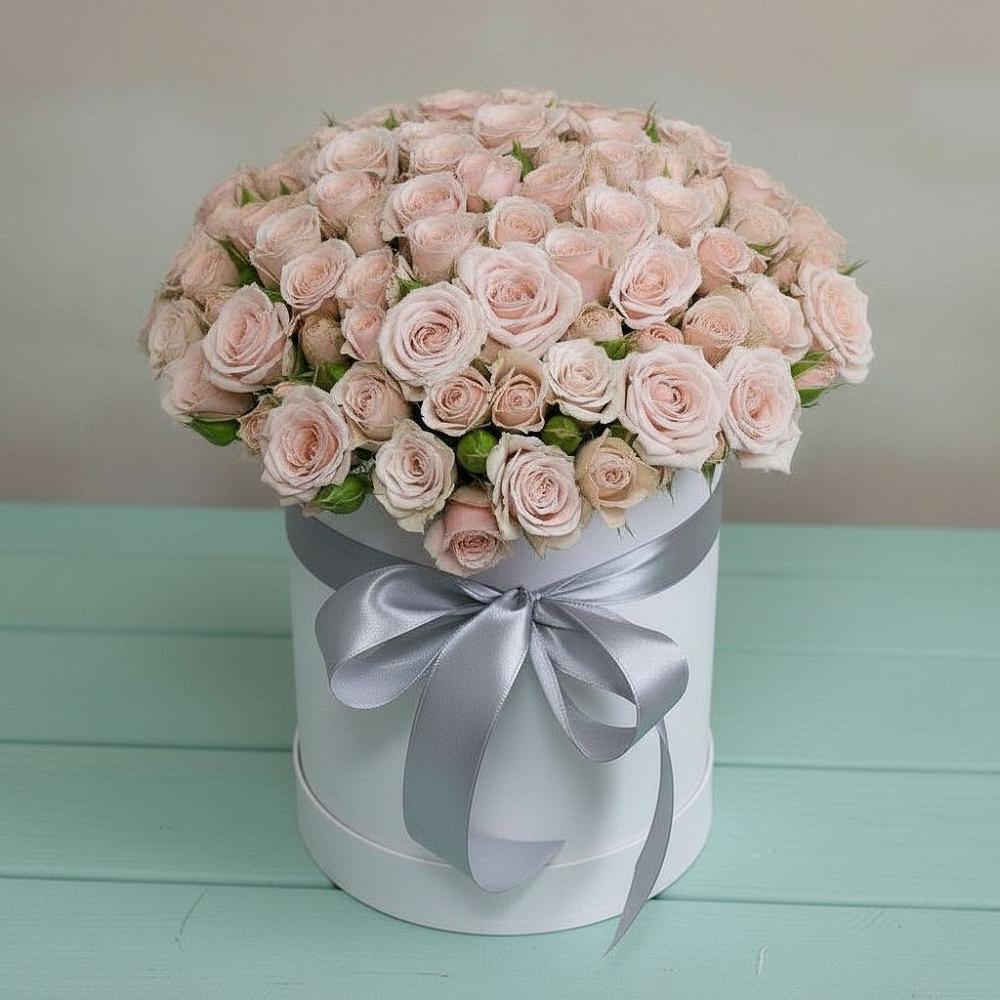 Цветочная композиция из Розы в шляпной коробке в Новомышастовской